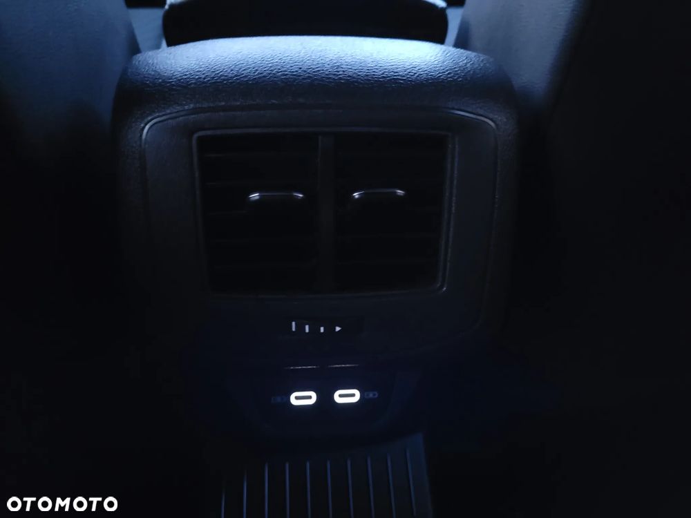 Volkswagen T-Roc 1.5 TSI R-Line DSG - 18