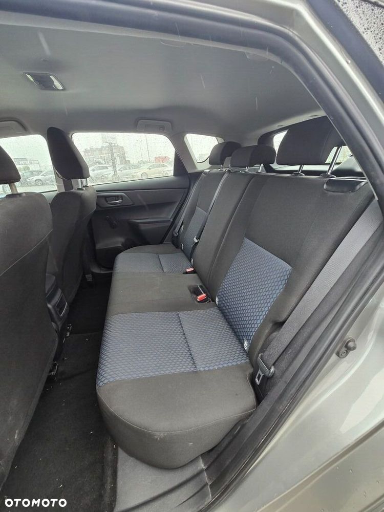 Toyota Auris 1.4 D-4D Active - 19