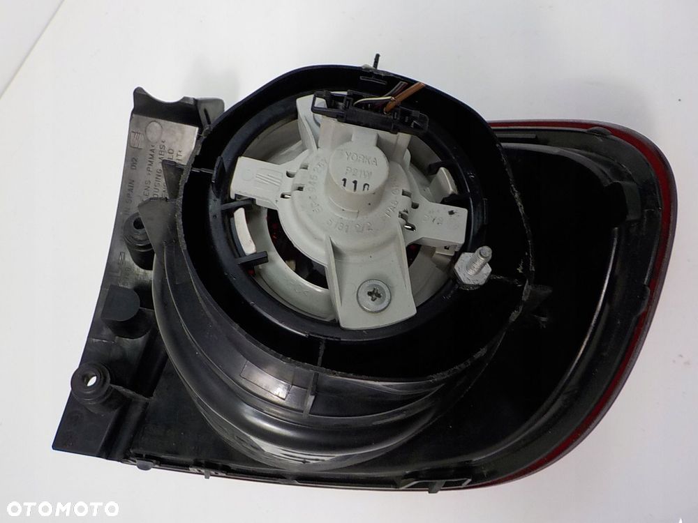 SEAT ALTEA LIFT LAMPA LEWA TYLNA LEWY TYŁ 5P0945095J - 2