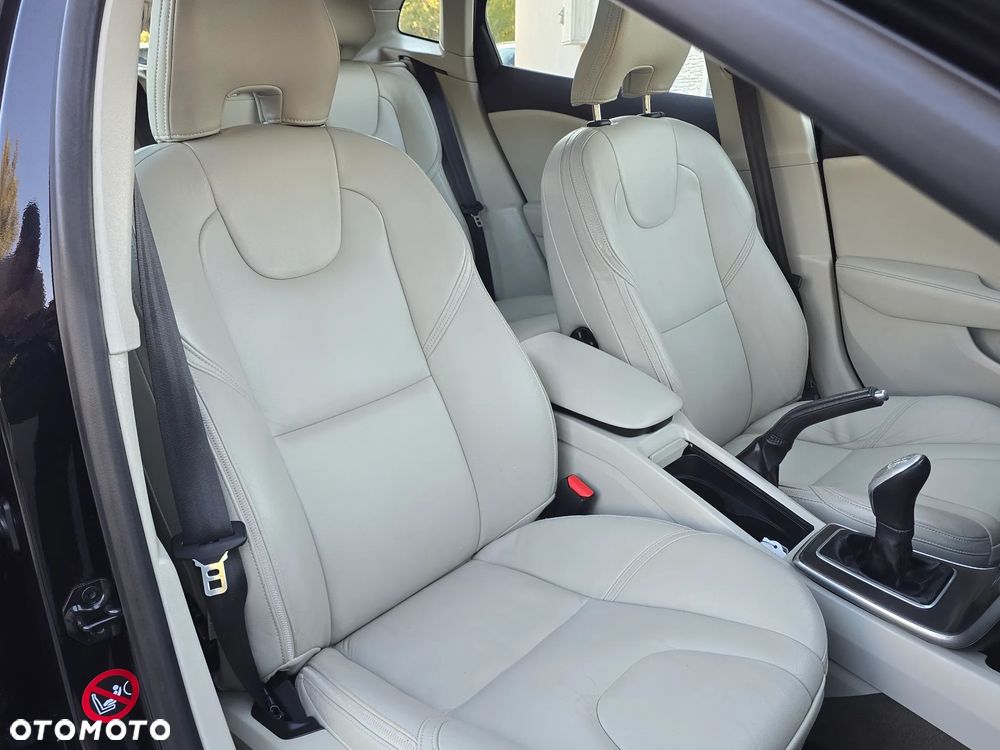 Volvo V40 Cross Country D3 - 26