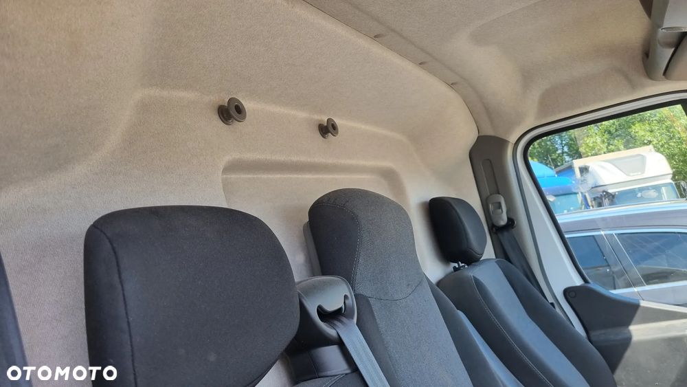 Nissan INTERSTAR - 19