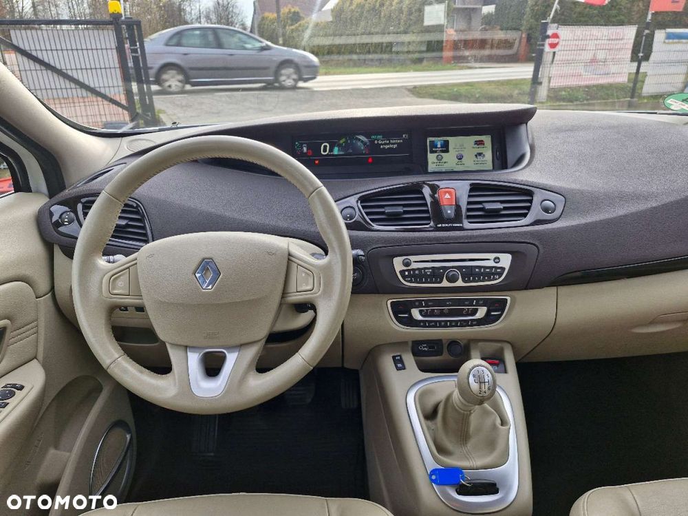 Renault Scenic - 26