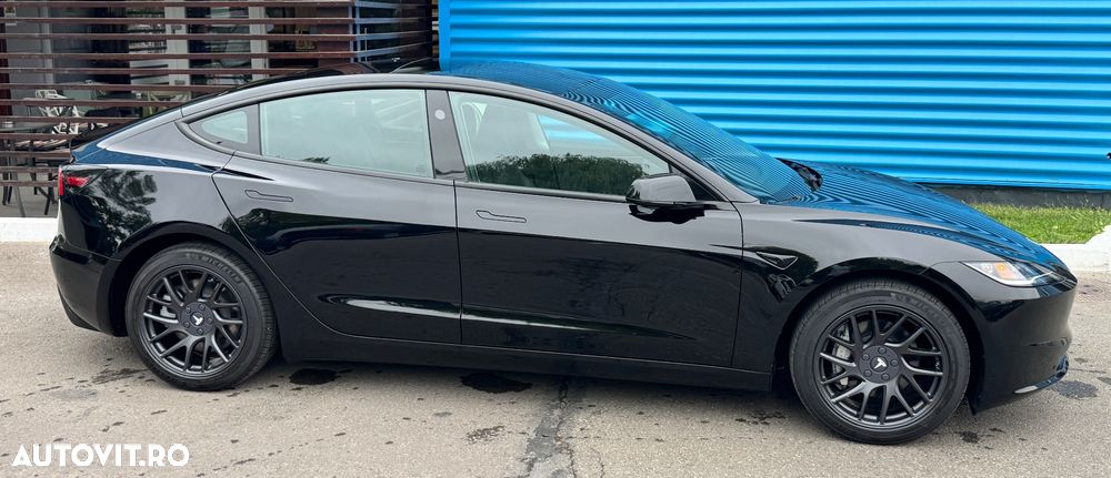 Tesla Model 3 - 2