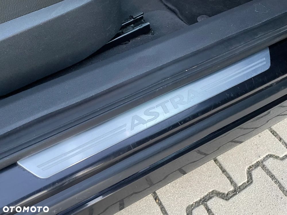 Opel Astra GTC 1.8 - 18