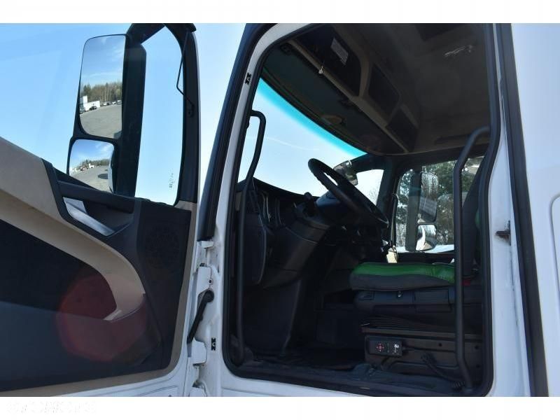 Mercedes-Benz Actros - 16