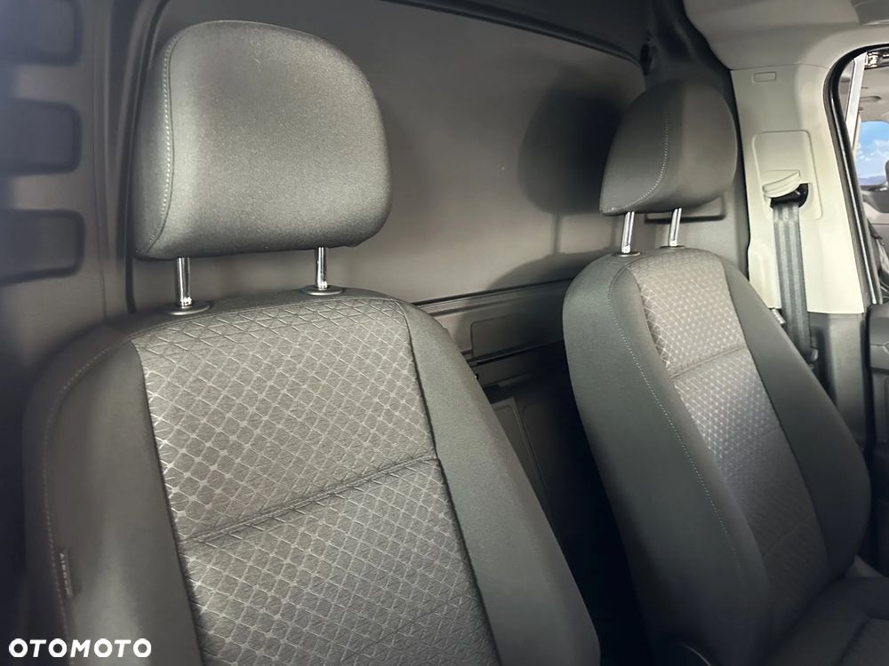 Ford Transit Connect - 10