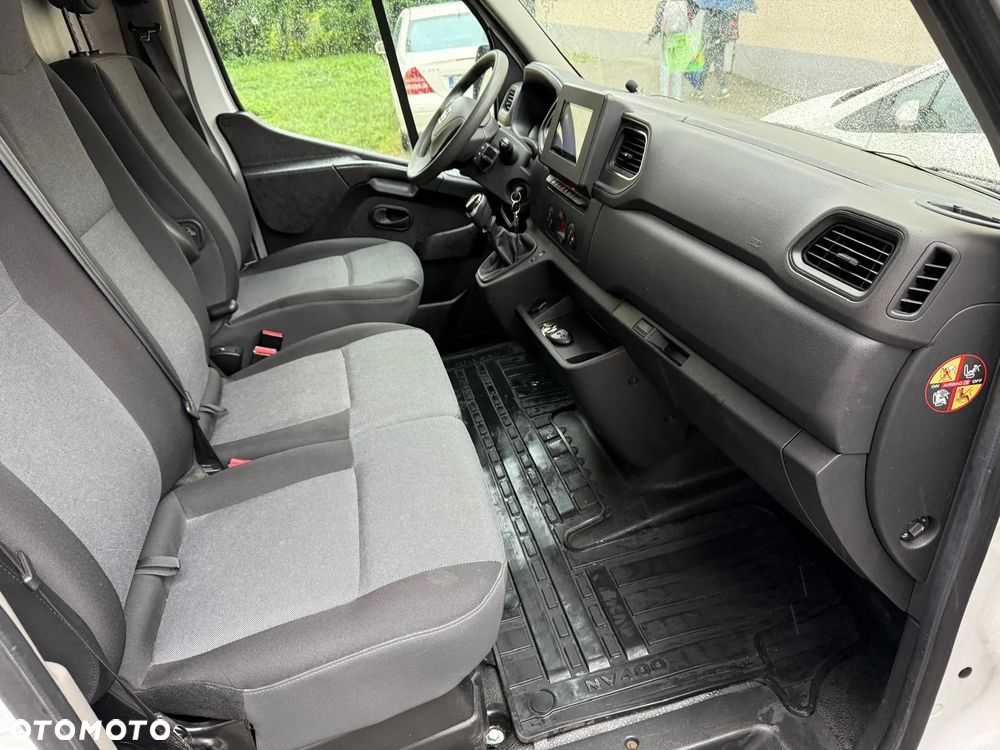 Nissan NV400 - 15