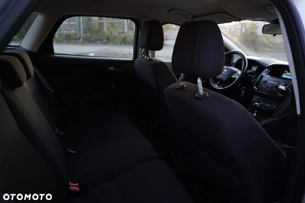 Ford Focus 1.5 TDCi SYNC Edition - 9