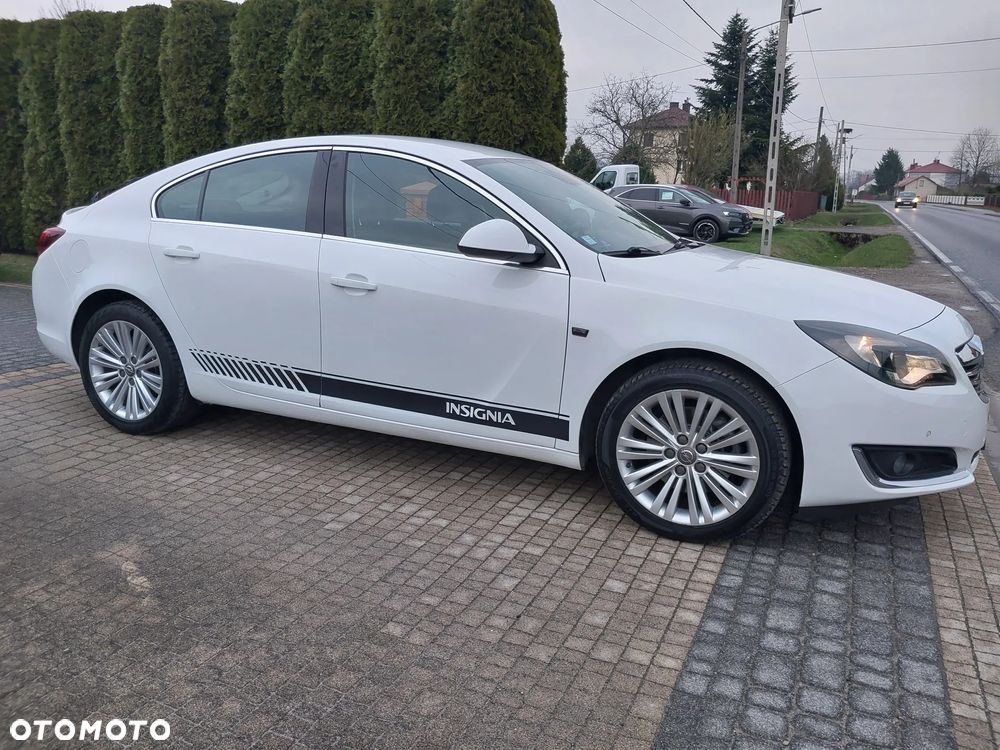 Opel Insignia - 8