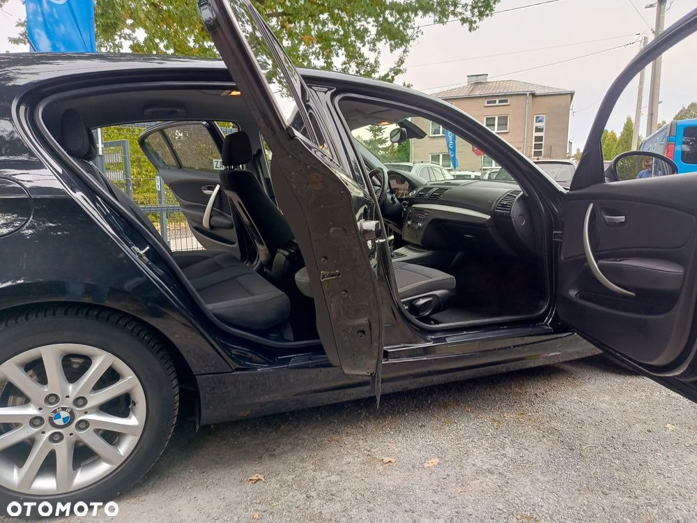 BMW Seria 1 118i - 28