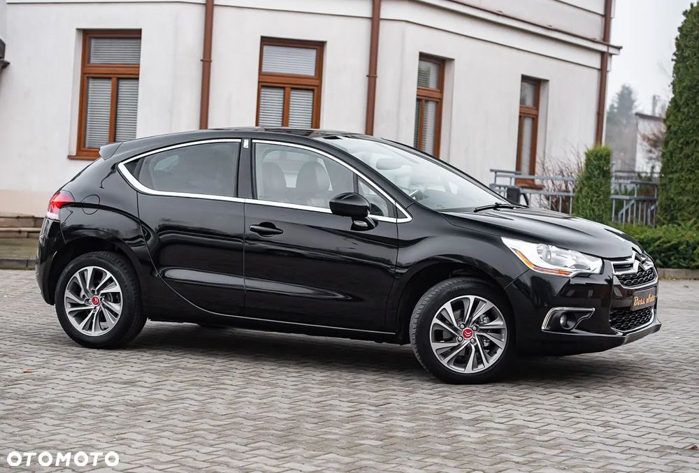 Citroën DS4 e-HDi 110 SoChic - 3