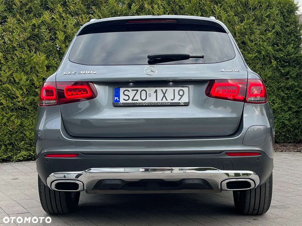 Mercedes-Benz GLC 300 e 4-Matic - 12