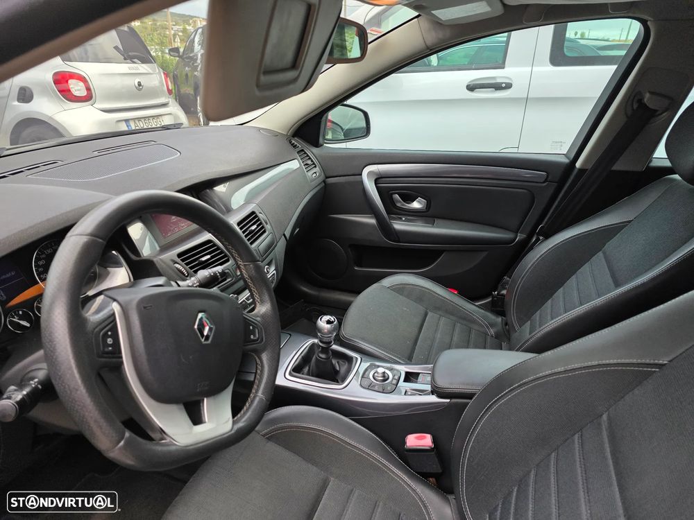 Renault Laguna Break 2.0 dCi Dynamique S - 12