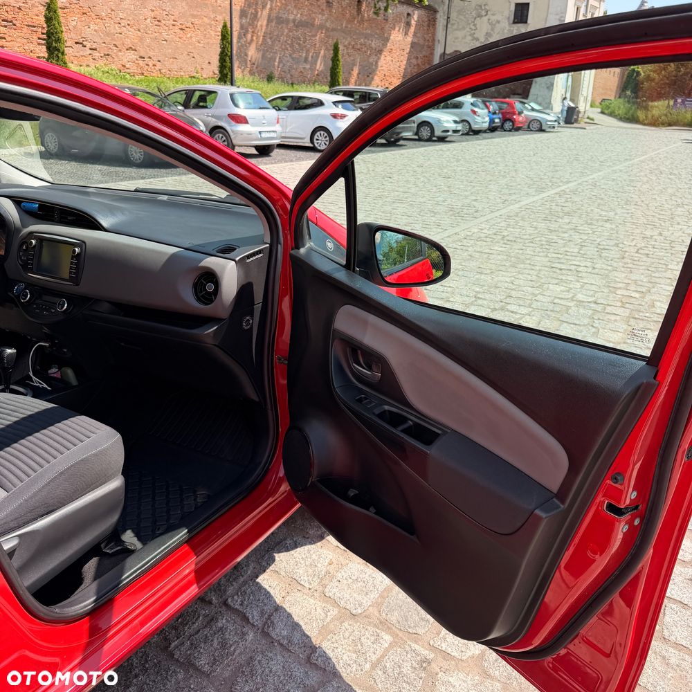 Toyota Yaris - 10