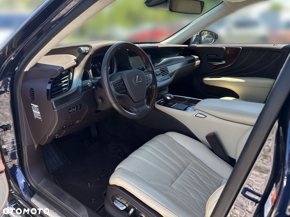 Lexus LS - 14