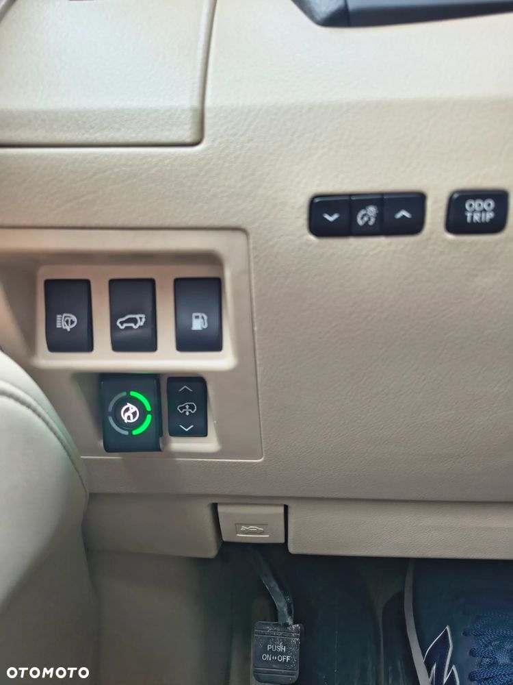 Lexus RX - 25