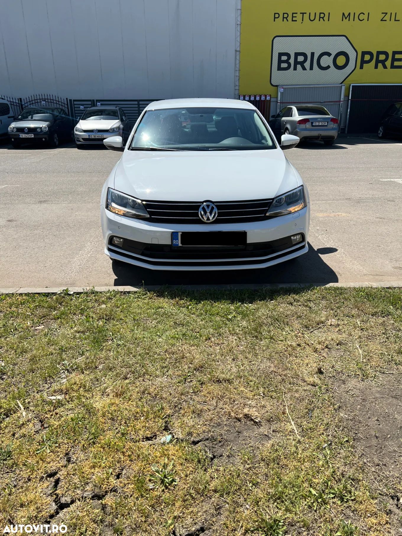 Volkswagen Jetta - 1