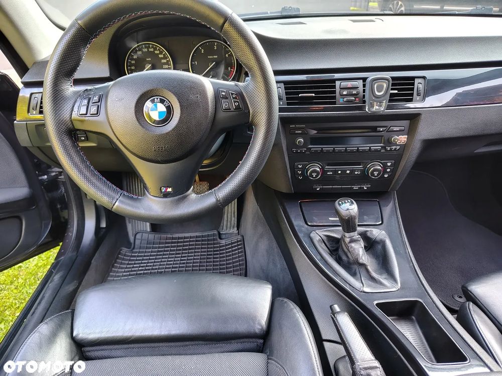 BMW Seria 3 320d - 8