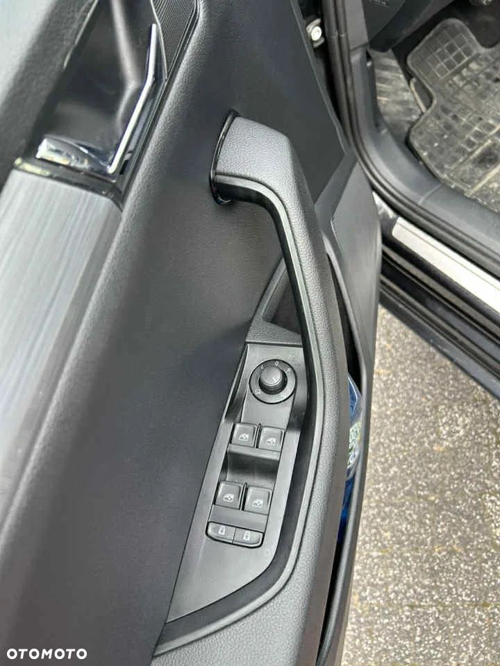 Skoda Superb 2.0 TDI SCR Ambition DSG - 11