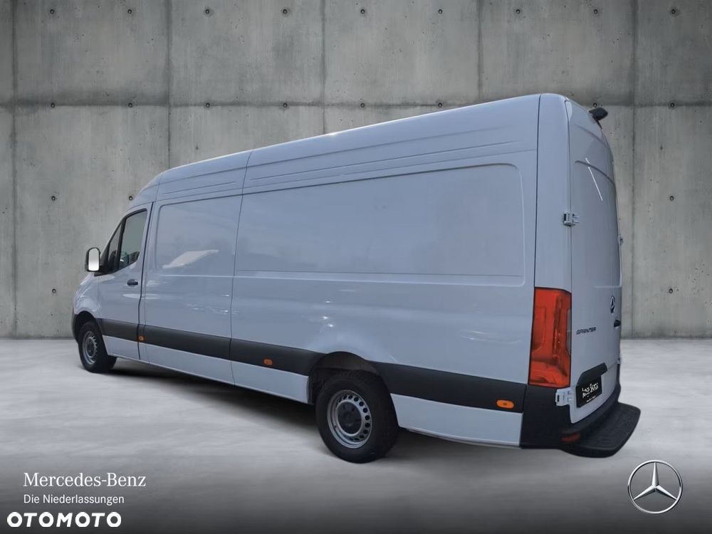 Mercedes-Benz Sprinter - 4