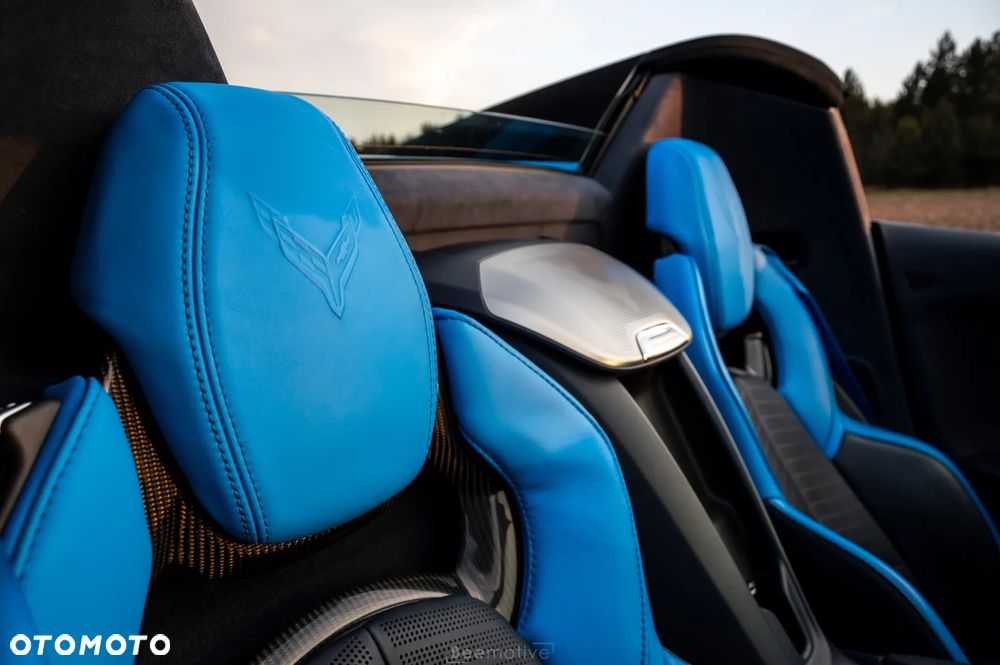 Chevrolet Corvette - 4