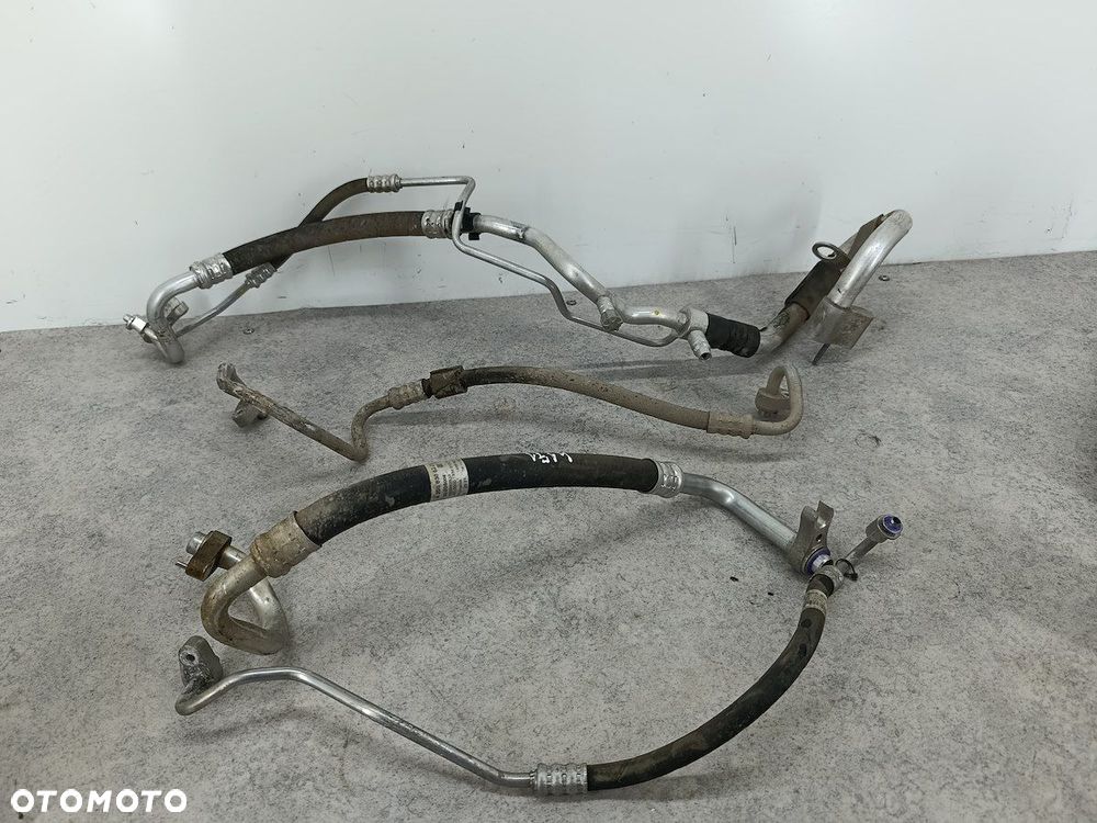 PRZEWODY KLIMATYZACJI MERCEDES W205 A2058305702  A2058306301  A2058305604 - 1