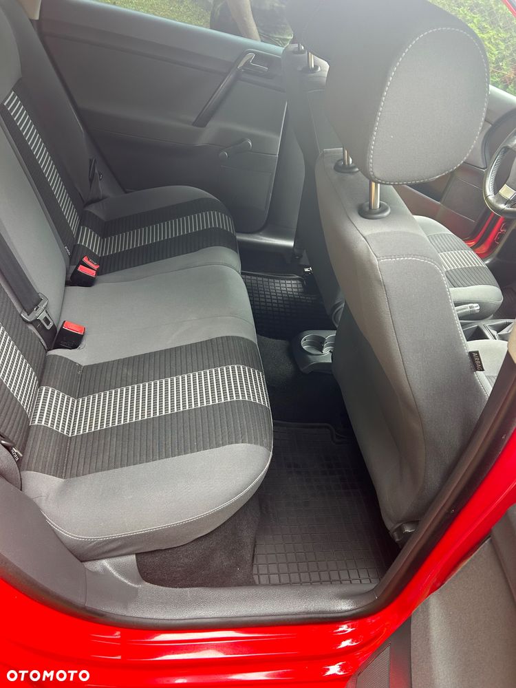 Volkswagen Polo - 11