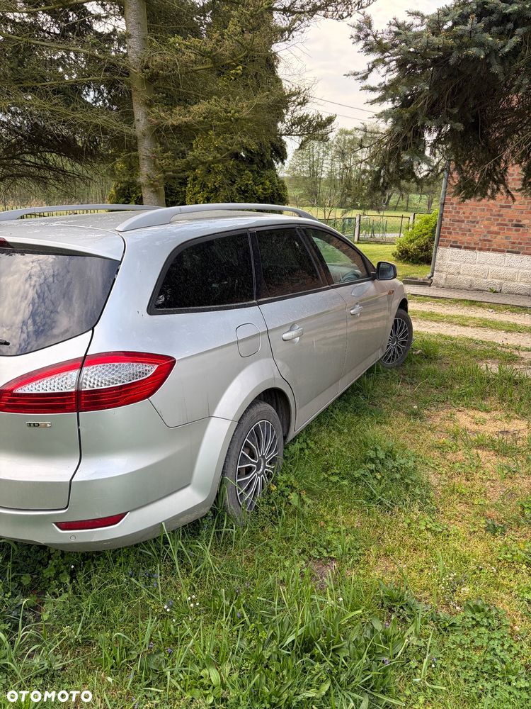 Ford Mondeo 2.0 TDCi Ambiente - 3