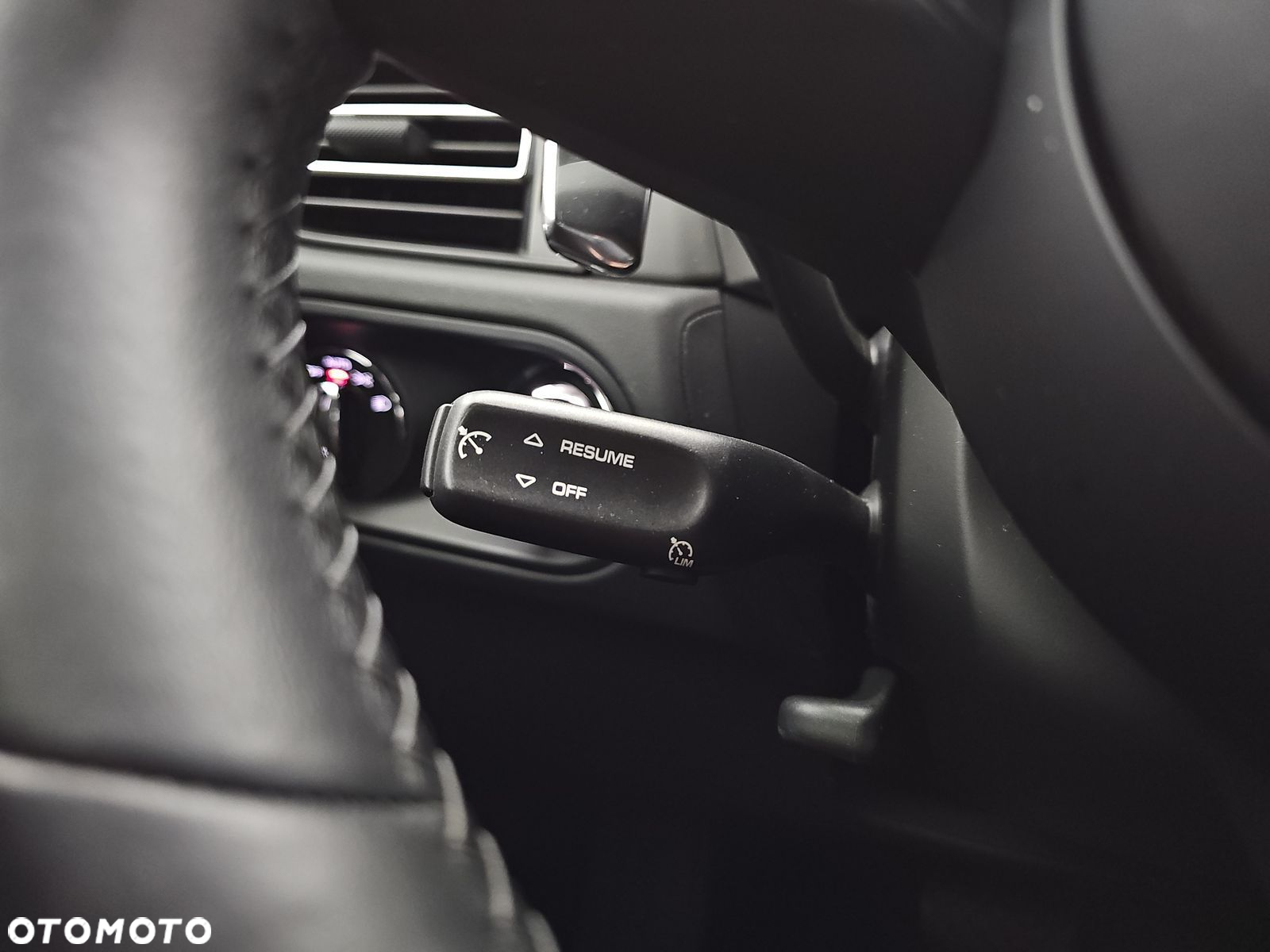 Porsche Macan T - 16
