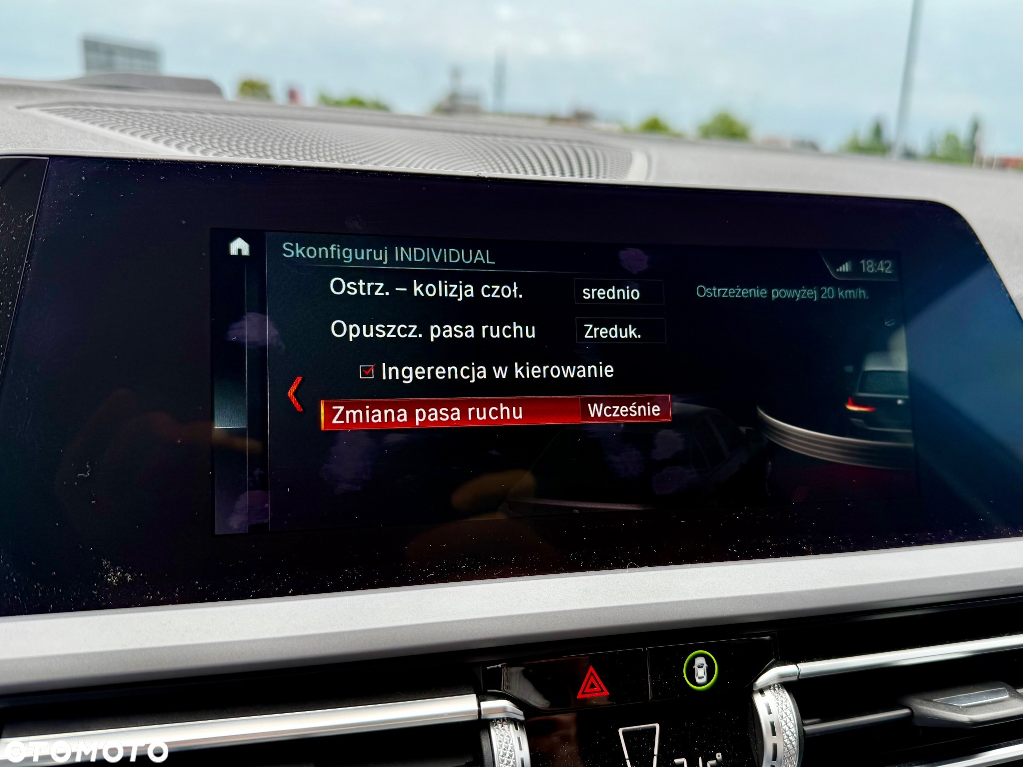 BMW Seria 3 318d Touring Advantage - 32
