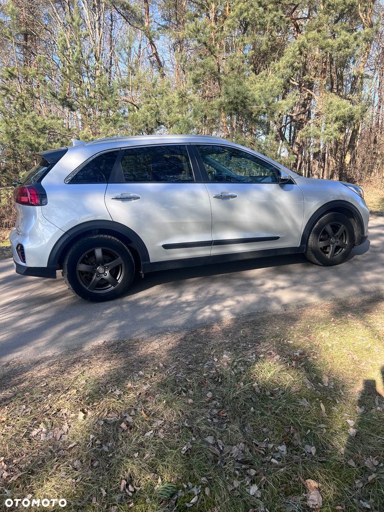 Kia Niro ver-1-6-gdi-hybrid-xl - 3