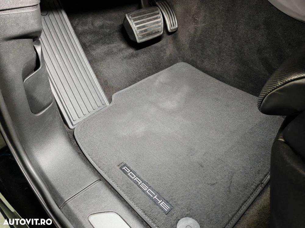 Porsche Cayenne Turbo - 27
