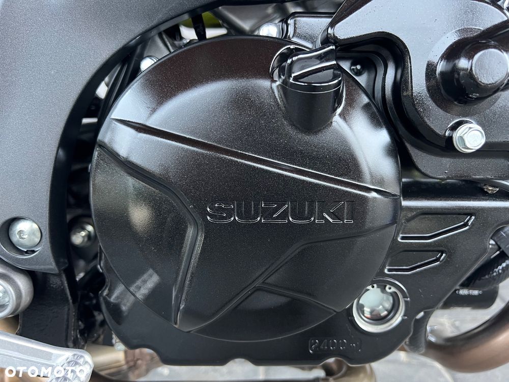 Suzuki SV - 11