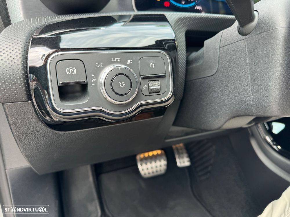 Mercedes-Benz A 200 AMG Line Aut. - 18