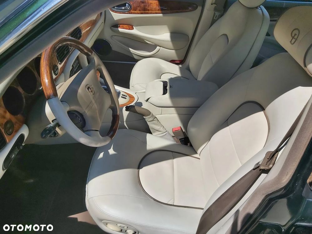 Jaguar Daimler S8 - 8