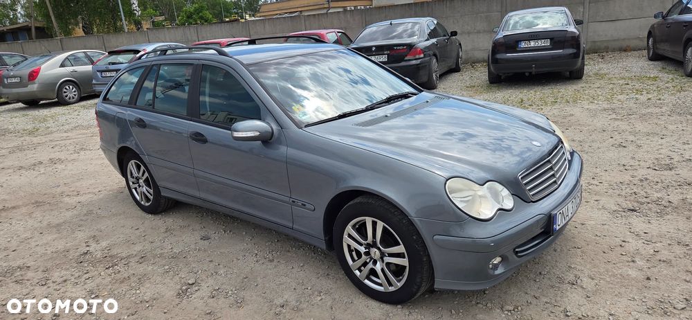 Mercedes-Benz Klasa C 180 T Kompressor Classic - 9