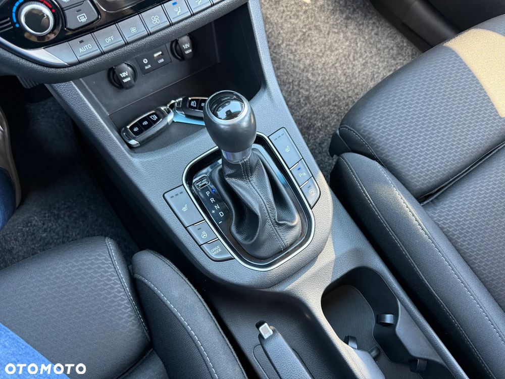 Hyundai i30 1.6 CRDI DCT Intro - 19