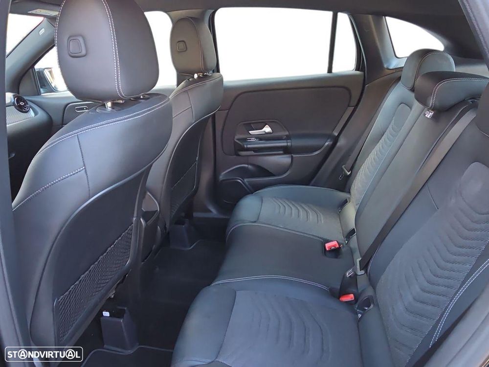 Mercedes-Benz GLA 180 d - 22