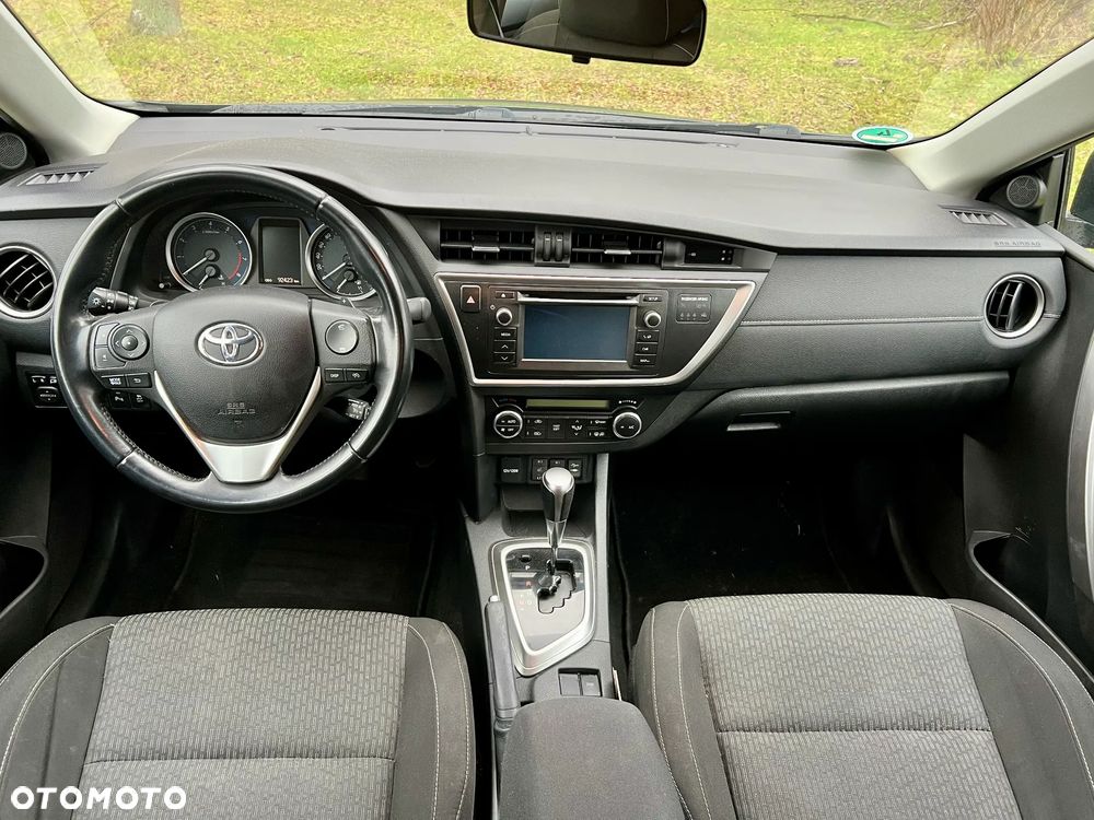 Toyota Auris 1.6 Valvematic Multidrive S Executive - 11