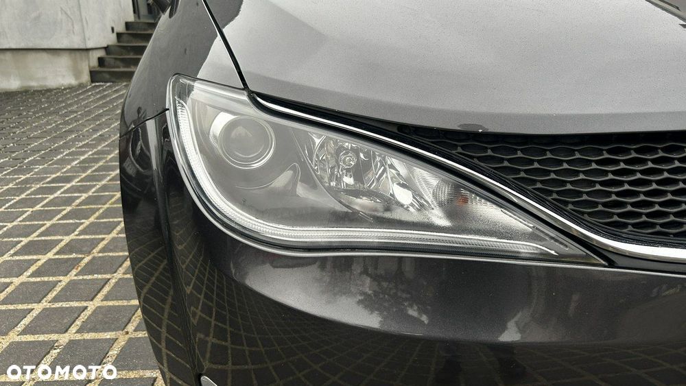 Chrysler Pacifica - 25