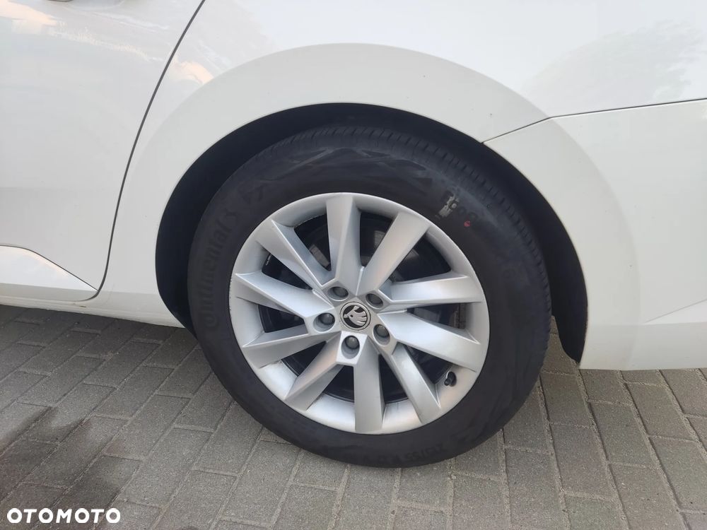 Skoda Superb 2.0 TDI SCR Ambition DSG - 7