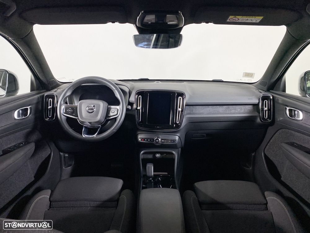 Volvo XC 40 Recharge Core - 16