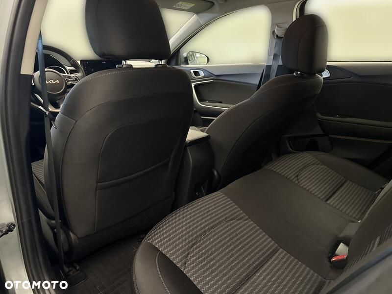 Kia Ceed 1.5 T-GDI M - 19