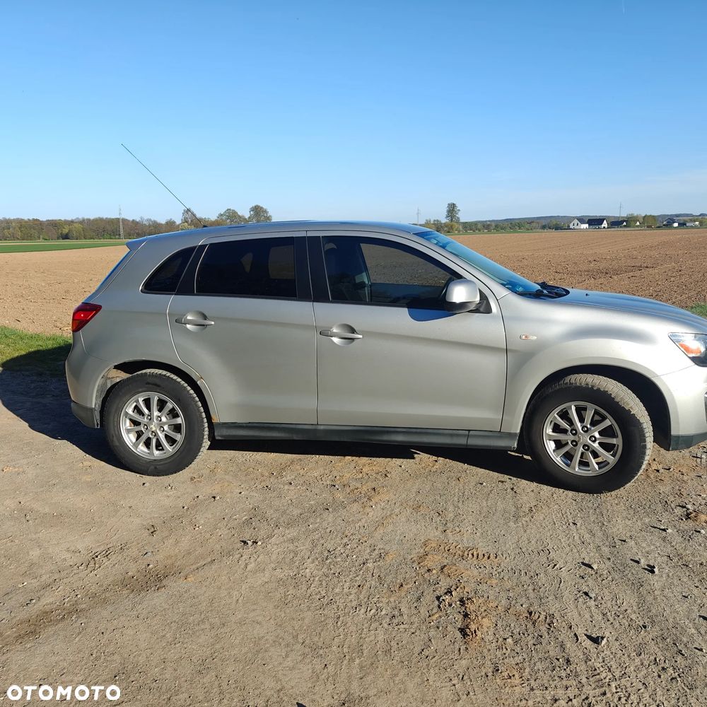 Mitsubishi ASX - 5