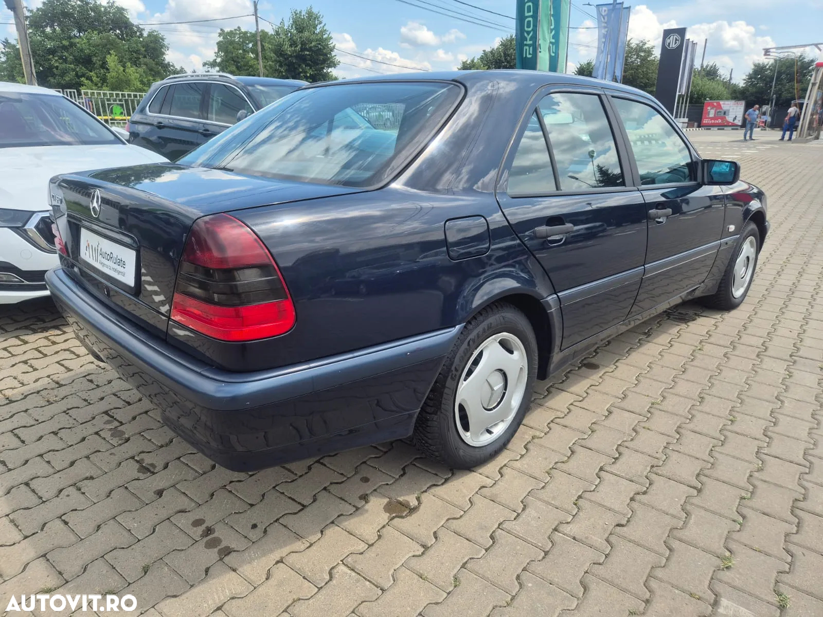 Mercedes-Benz C - 4