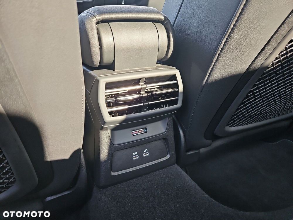 Audi A3 Limousine 35 TFSI mHEV S Line S tronic - 26