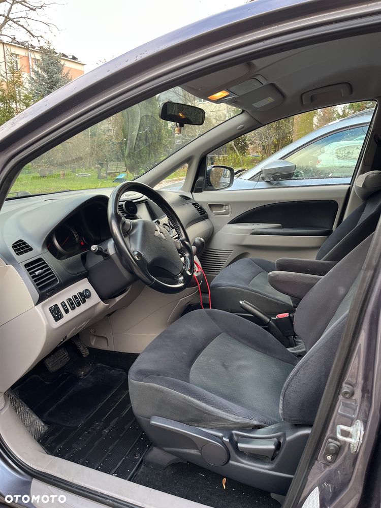 Mitsubishi Grandis 2.4 Automatik Intense - 7
