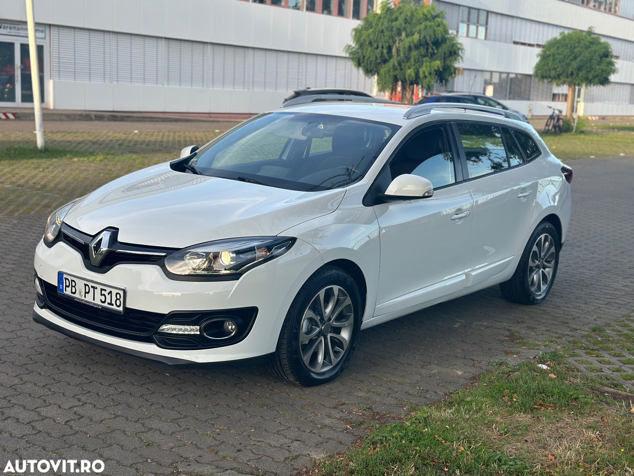 Renault Megane Coupe Energy dCi 110 FAP Start & Stop Expression - 1