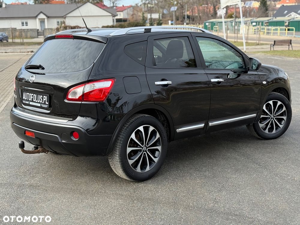Nissan Qashqai - 2