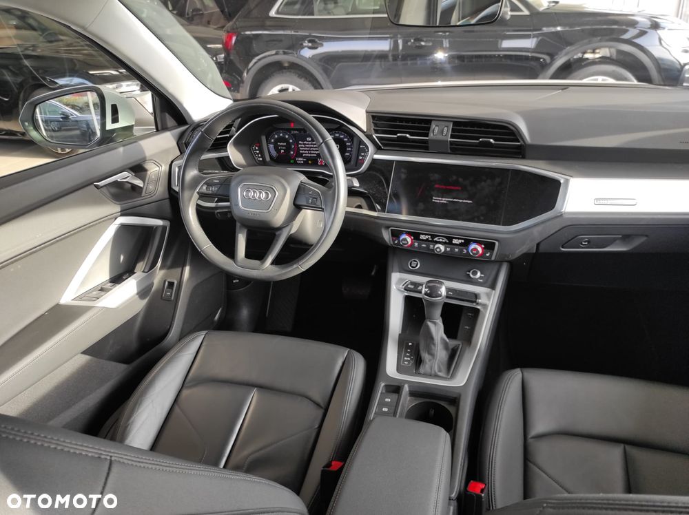 Audi Q3 Sportback - 8